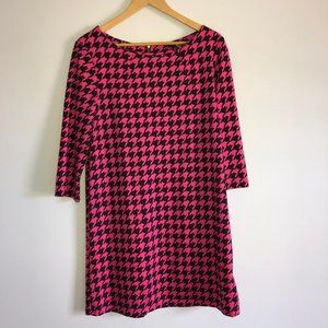 PINK AND BLACK HOUNDSTOOTH SHIFT DRESS
